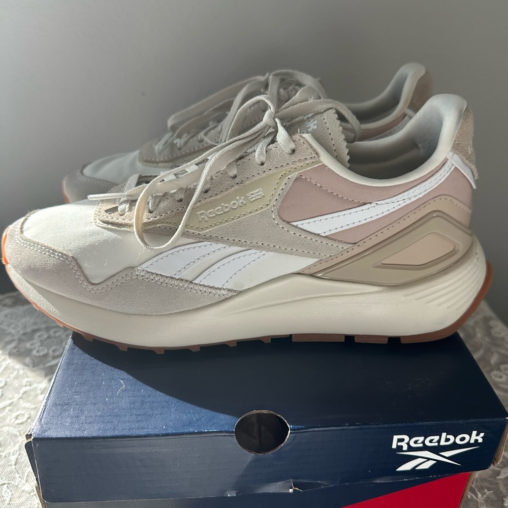 Reebok’s CL legacy Sneakers